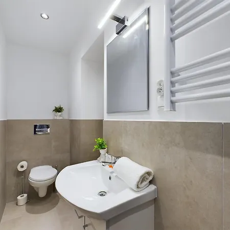 With Parking And Garden Near Chopin Airport By Renters