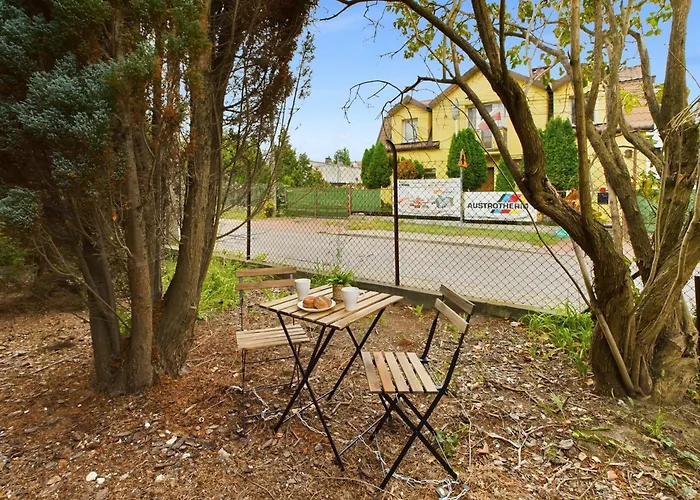 With Parking And Garden Near Chopin Airport By Renters Apartman *