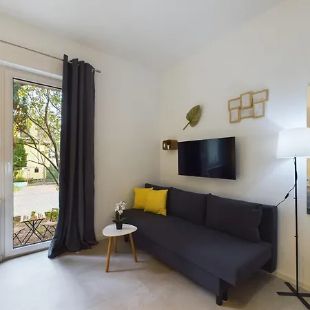 With Parking And Garden Near Chopin Airport By Renters Warszawa