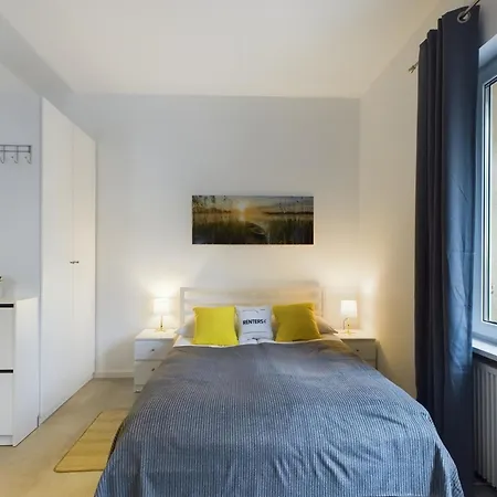 Appartement With Parking And Garden Near Chopin Airport By Renters Varsovie